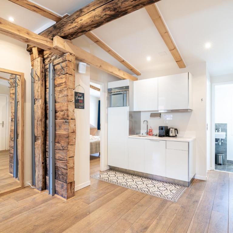 Haus Kirchplatz 4 by Zermatt Premium Apartments - Two-Bedroom Apartment with Matterhorn View (top floor) - 5