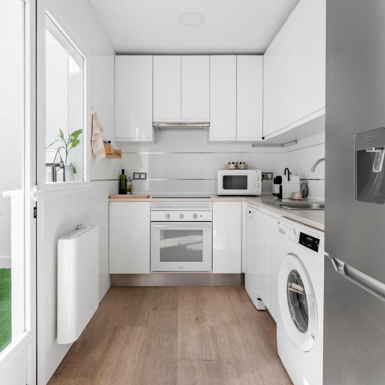 Cozy 2 bedroom apartment with patio - Two-Bedroom Apartment - 8