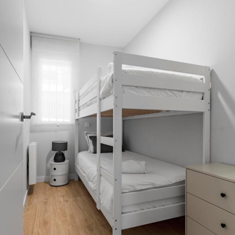Cozy 2 bedroom apartment with patio - Two-Bedroom Apartment - 18