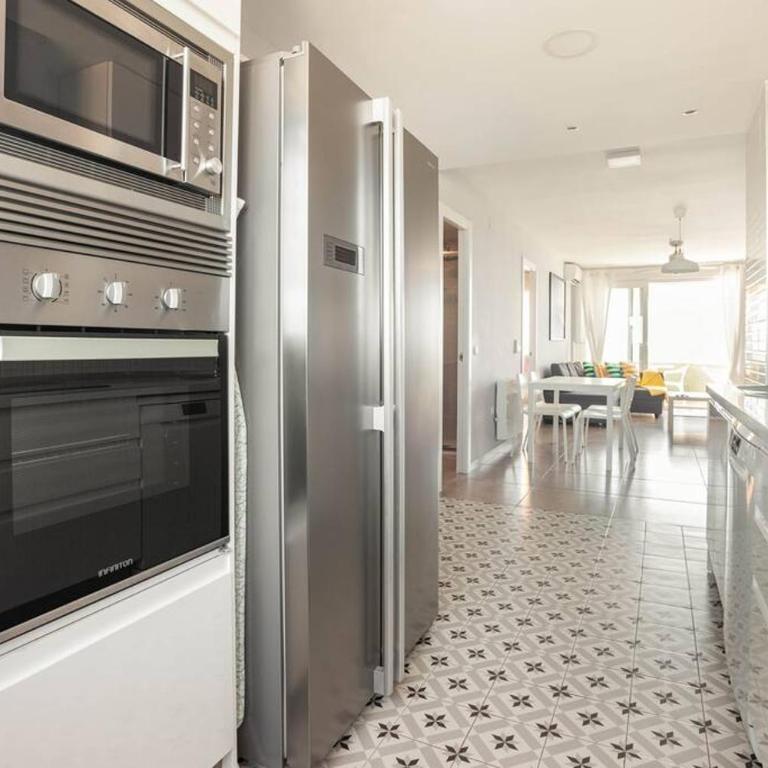 Refurbished 4* apartment with great balcony - Apartamento de 2 dormitorios - 2