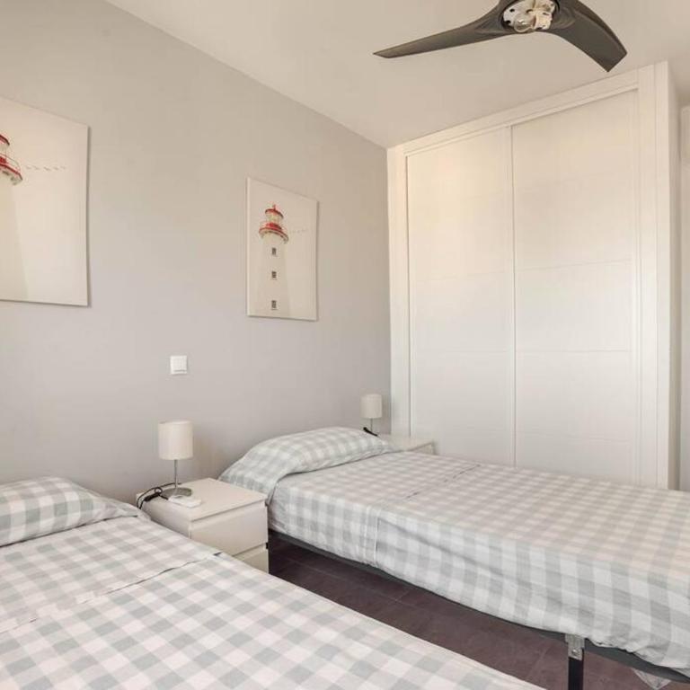Refurbished 4* apartment with great balcony - Apartamento de 2 dormitorios - 6