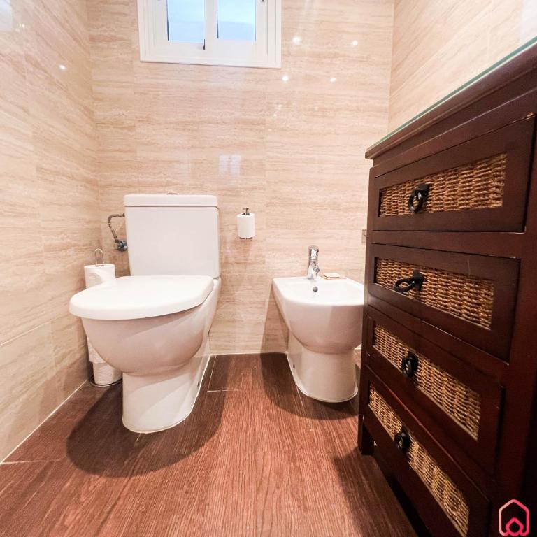 El Capricho - Three-Bedroom Apartment - 31