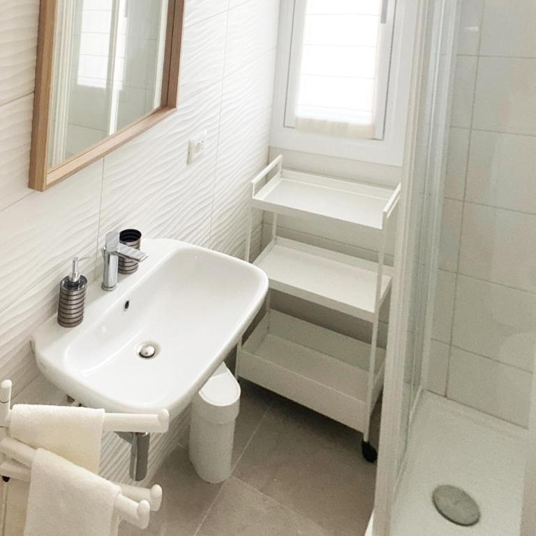 Enjoy Pisa - Double Room with Private Bathroom - 4