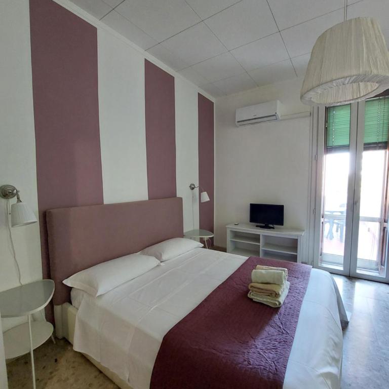 Giove Rooms - Deluxe Double Room with Balcony - 7