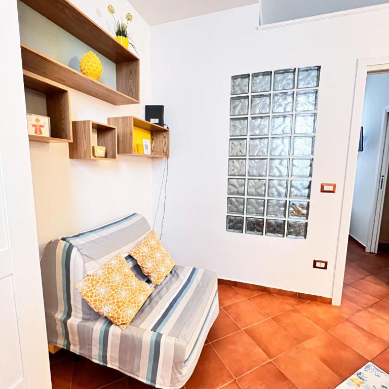 Giallo Napoli - Casa con 1 Camera da Letto - 17