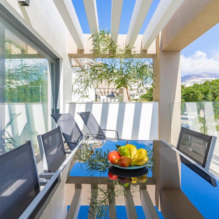 Bright and Stunning 2 bed Apartment in Southbay - RDR530 - Two-Bedroom Apartment - 3