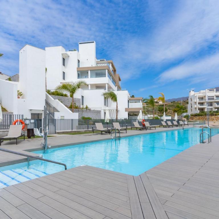 Bright and Stunning 2 bed Apartment in Southbay - RDR530 - Two-Bedroom Apartment - 12
