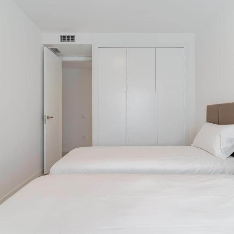 Bright and Stunning 2 bed Apartment in Southbay - RDR530 - Two-Bedroom Apartment - 17