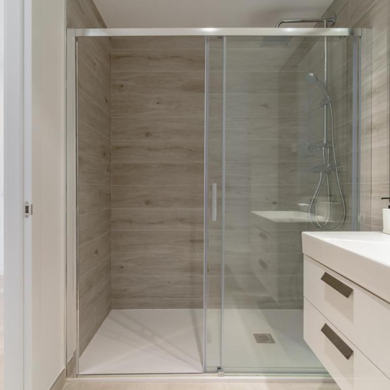 Bright and Stunning 2 bed Apartment in Southbay - RDR530 - Two-Bedroom Apartment - 25