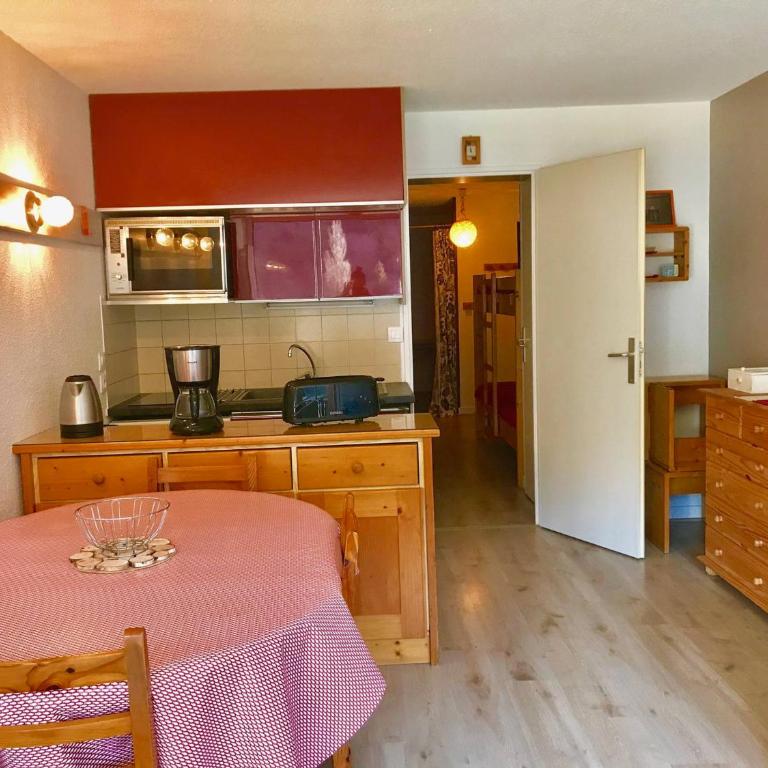 Studio cabine avec balcon, proche centre de Villard-de-Lans - FR-1-515-98 - Estudio - 4