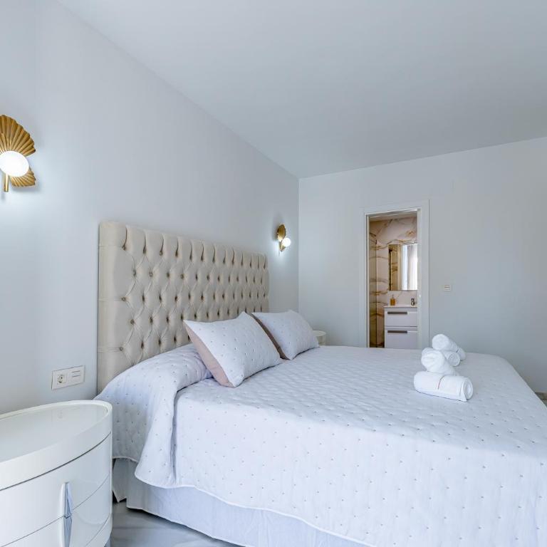 Apartment in Puerto Marina with Sea Views, FIRST LINE, Holiday Rentals Apartment - Two-Bedroom Apartment - 29