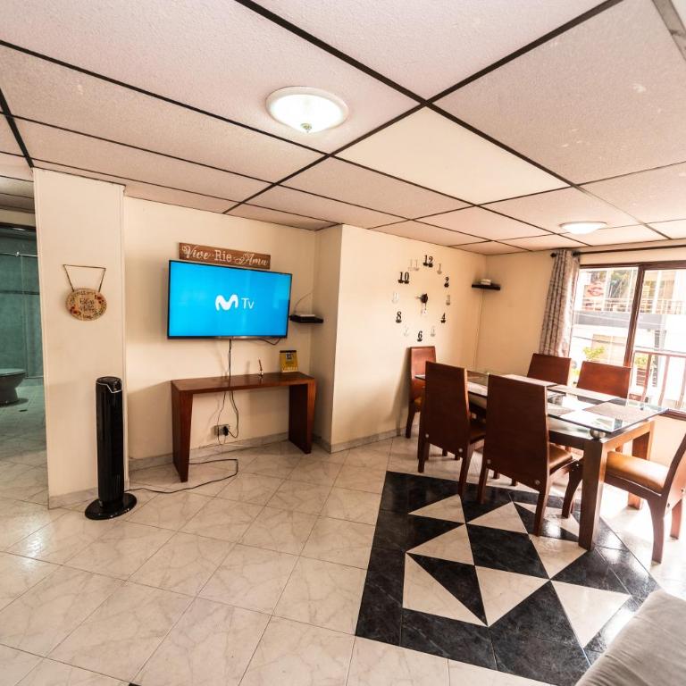 Lindo y Amplio apto al lado del parque del ingenio - Apartamento de 2 dormitorios - 1