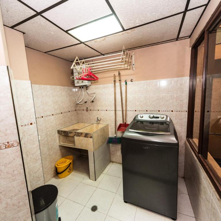 Lindo y Amplio apto al lado del parque del ingenio - Apartamento de 2 dormitorios - 4
