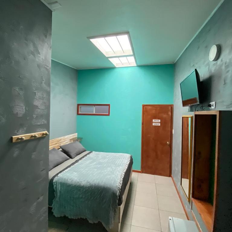 Hostal Boutique F - Habitación Doble Económica - 9