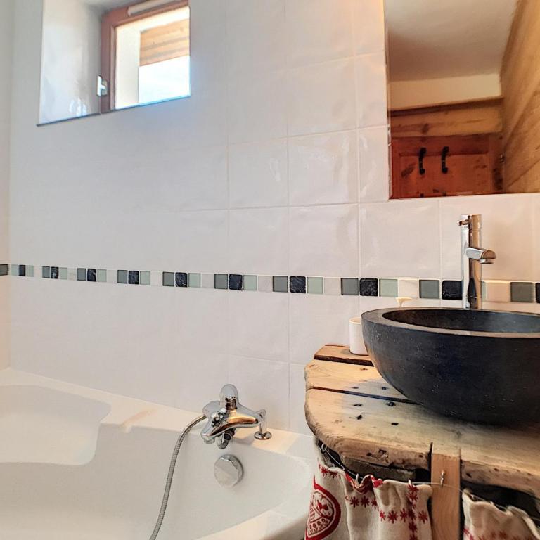 Chalet montagnard 8 pers. avec balcon et WIFI - FR-1-344-791 - Chalet - 13