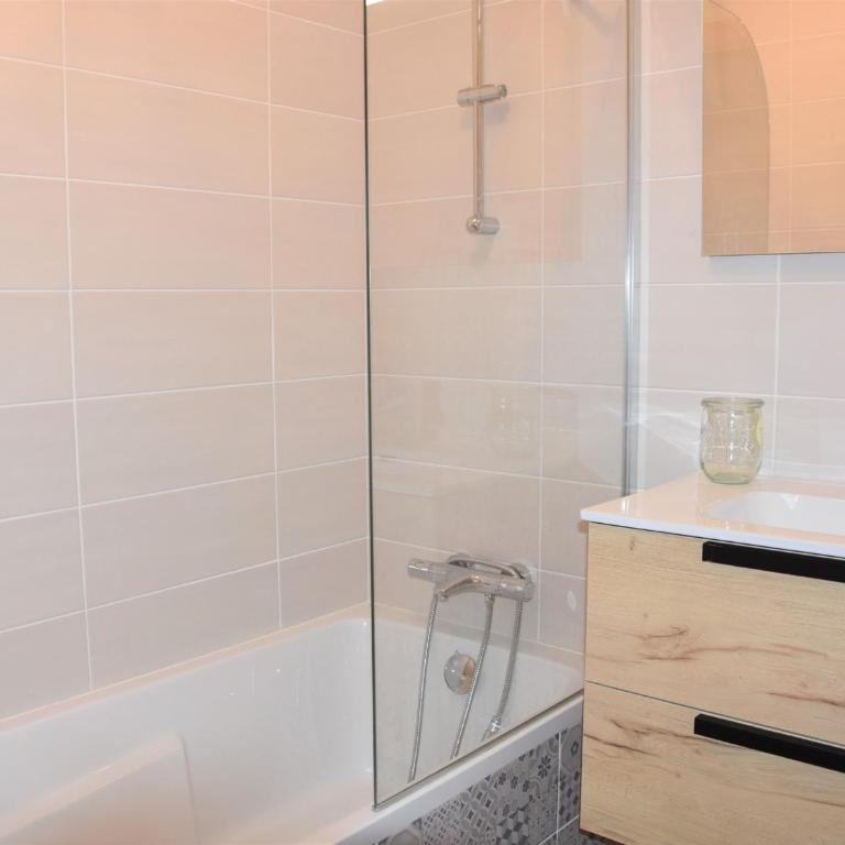 Appartement Neuf avec Balcon à 400m des Remontées Mécaniques - Capacité 5 Personnes - FR-1-464-209 - Appartamento - 11