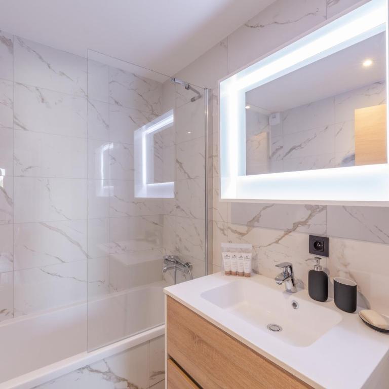 Bel appartement familial avec retour skis aux pieds et parking à Courchevel 1650 - FR-1-563-127 - Apartamento - 10