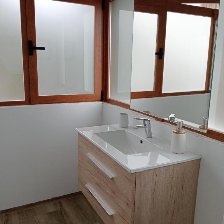 Mayarí - Three-Bedroom House - 22