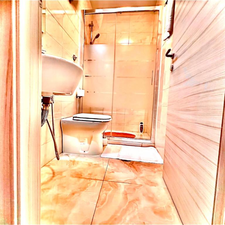 Relax On 2 - Guesthouse - Camera Matrimoniale con Bagno Privato - 11