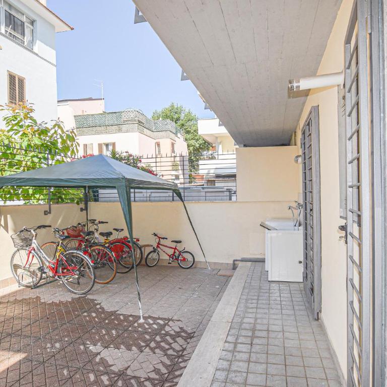 Beautiful Apartment In Pescara With Wifi - Three-Bedroom Apartment - 6