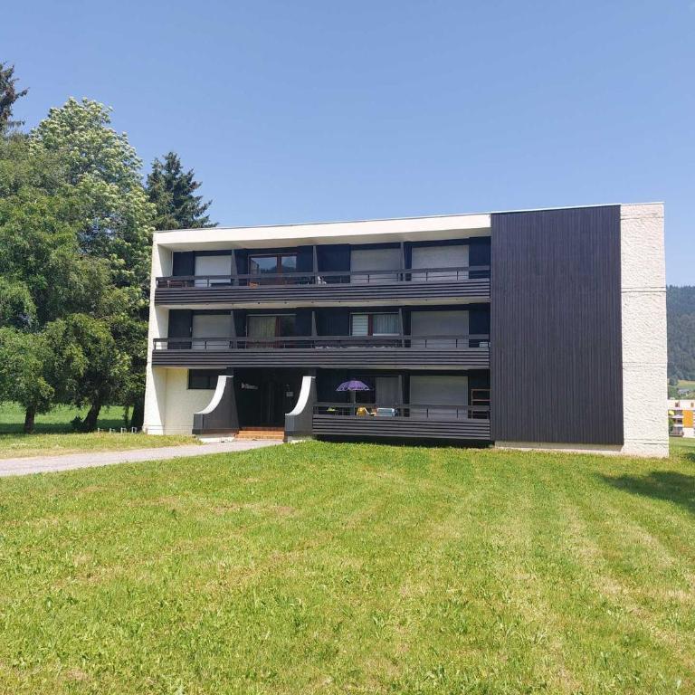Appartement rénové 3 étoiles, balcon, proche ski - FR-1-737-15 - Appartement - 9