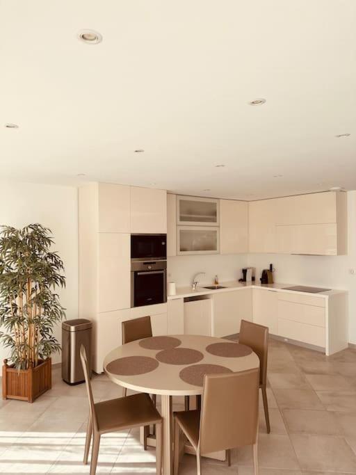 Grand appartement lumineux cosy - Appartement 2 Chambres - 9