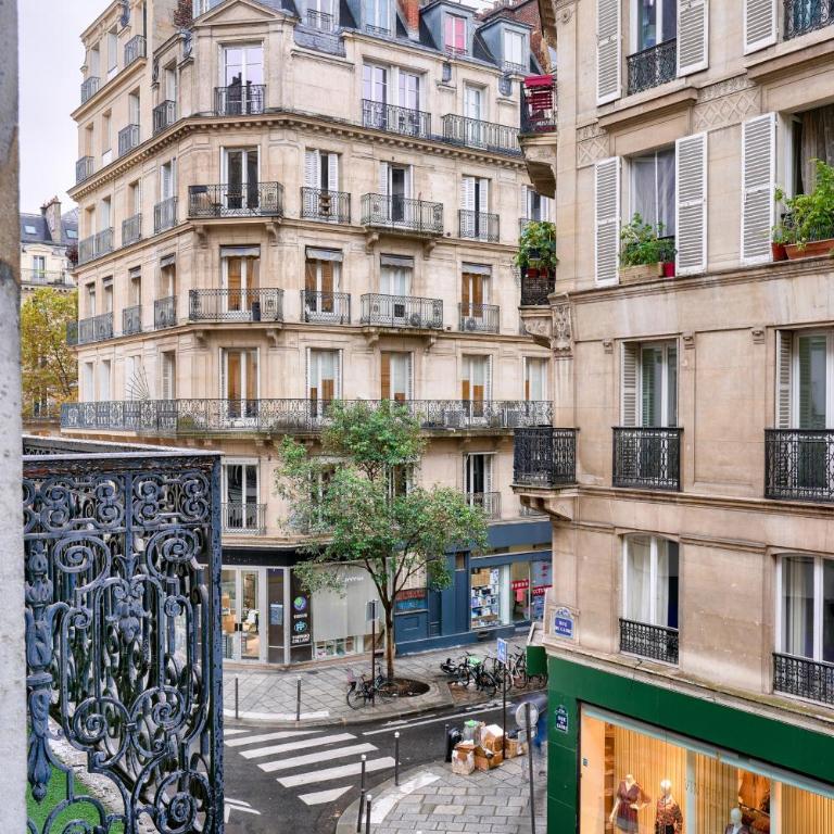 23 - Charming 3BDR Parisian Apartment in Montorgueil - Apartment - 9