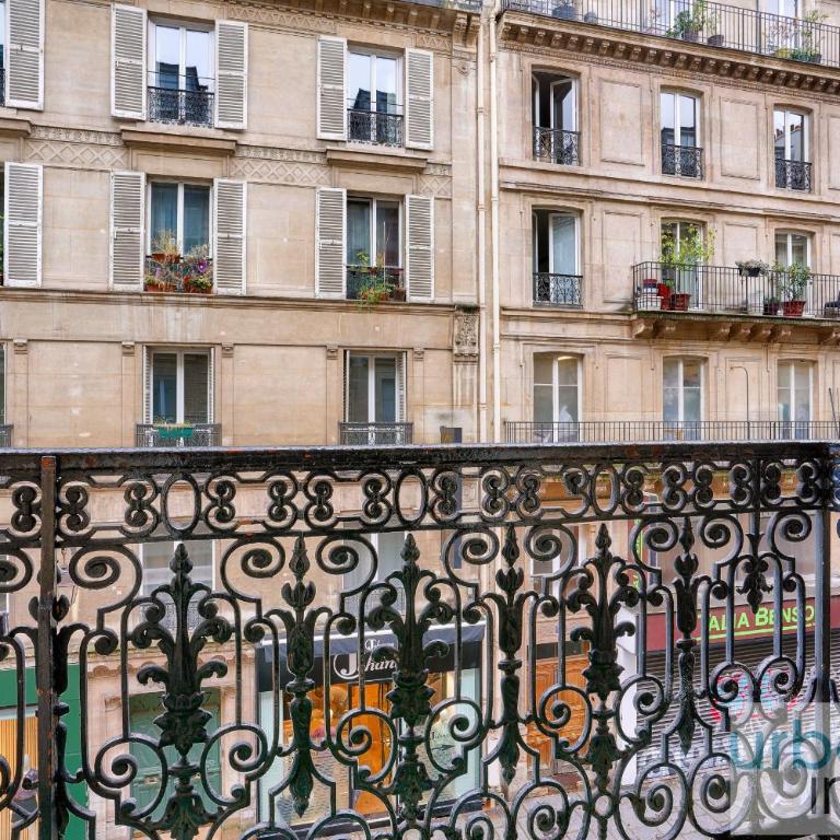 23 - Charming 3BDR Parisian Apartment in Montorgueil - Apartment - 24