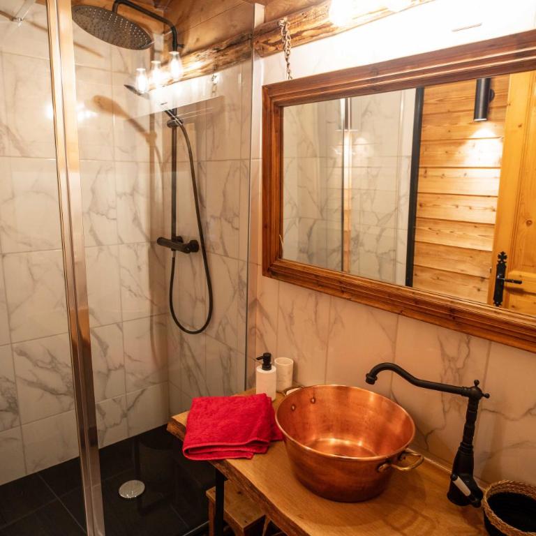 Savoya Lodges, 4 chalets privés, de 2 à 40 personnes - Chalet Supérieur - 18