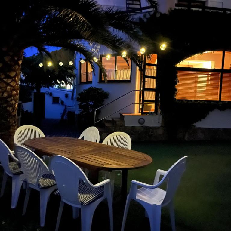 Casa a L'Escala amb jardí i piscina privada. - Casa de 5 dormitorios - 16