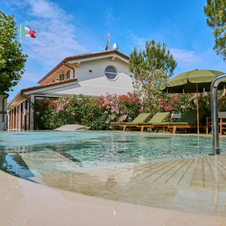 Grand Hotel Imperiale - Camera Deluxe con gazebo al Remo Beach Club - 3