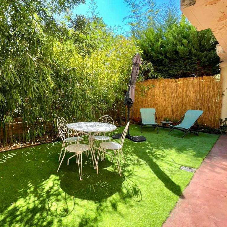 Les Bambous - Rez de jardin Millau Centre - Parking privatif, wifi - Appartement 1 Chambre - 5