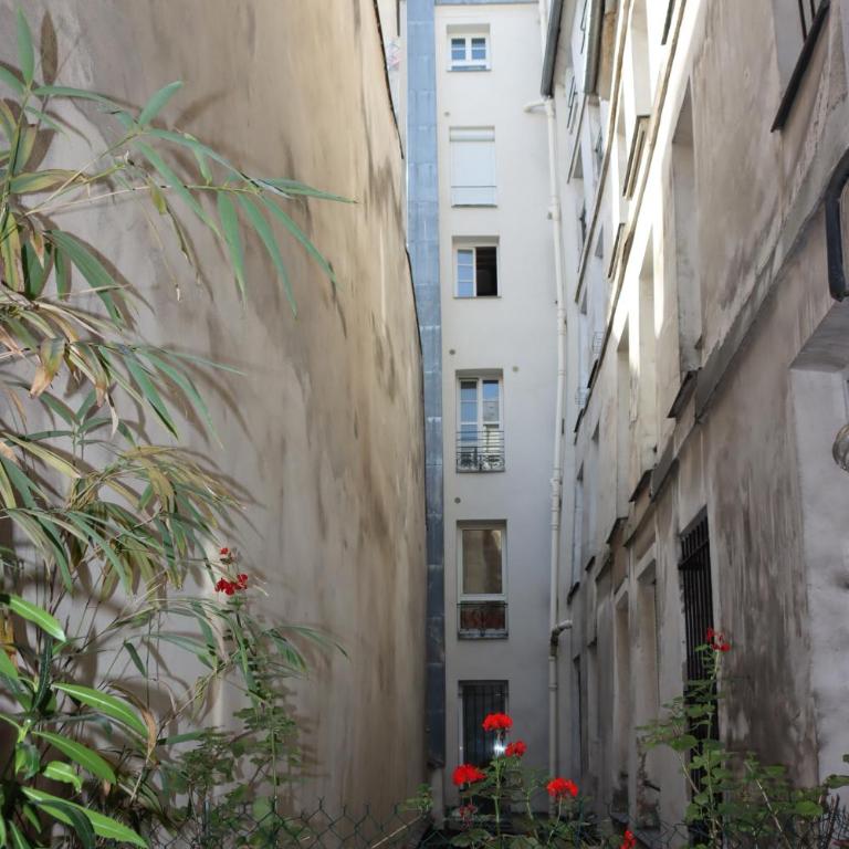 Superbe T3 Terrasse Coeur de Paris historique - Appartement 1 Chambre - 27