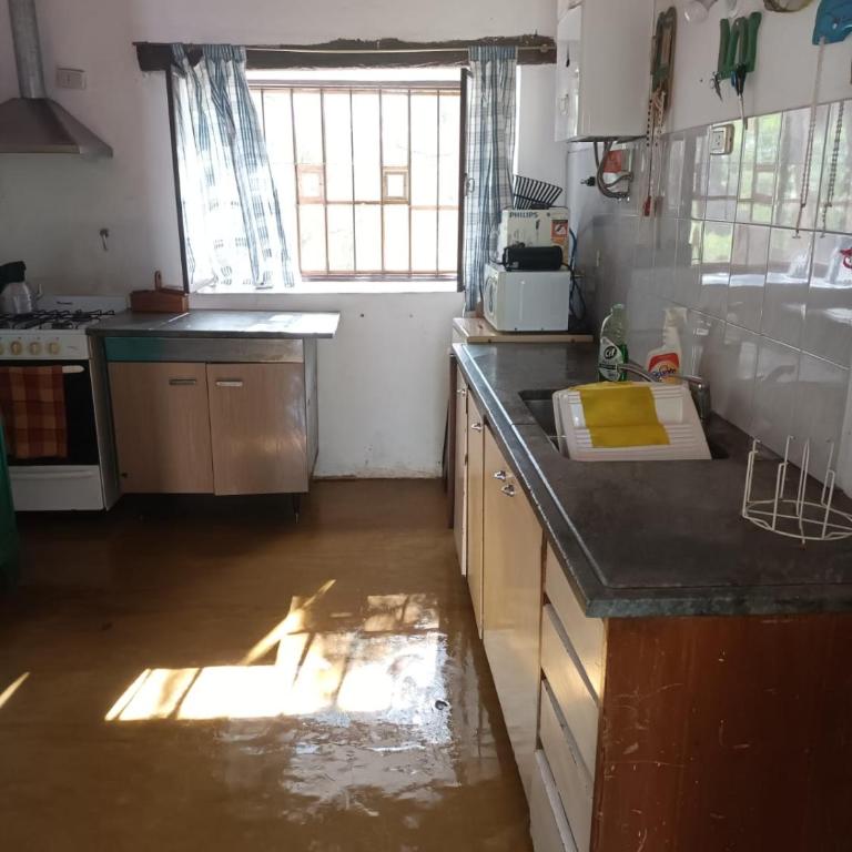 Posta Los Reartes - Five-Bedroom House - 4