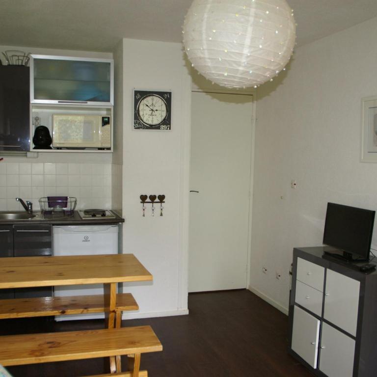 Charmant studio au centre de la station, vue pistes - Appartement 1 Chambre - 8