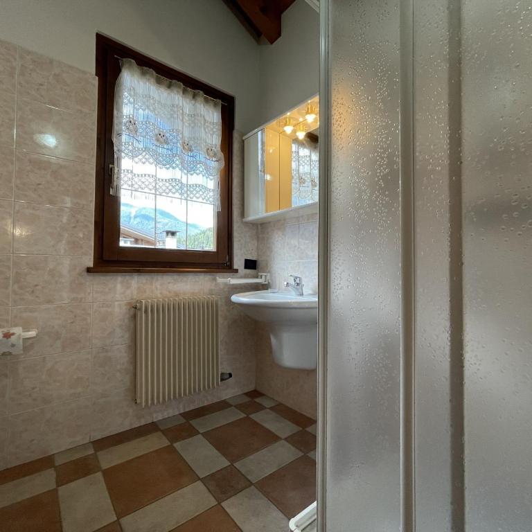 032 Mansarda Pinzolo - Appartamento con 2 Camere da Letto - 9