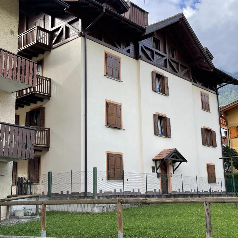 032 Mansarda Pinzolo - Appartamento con 2 Camere da Letto - 23