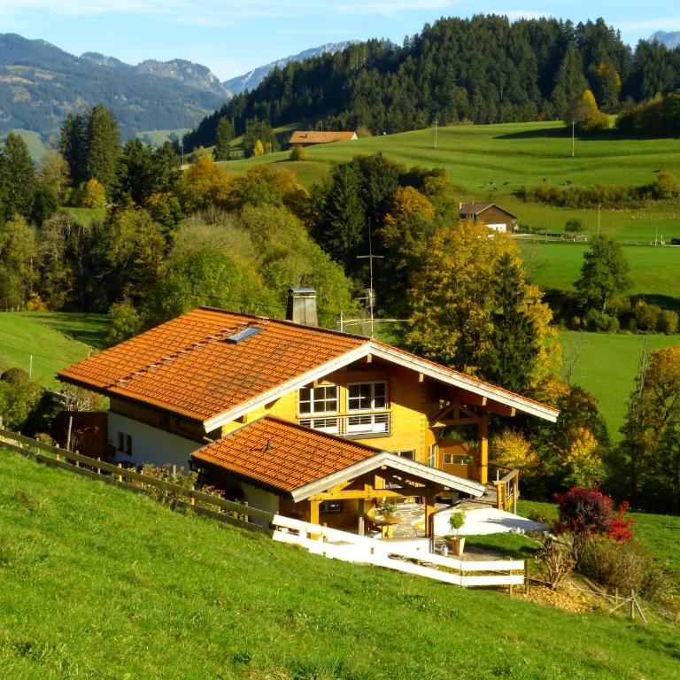 MEB Appartement, luxuriöses Appartement, im Chalet-Stil nur für Zwei, mit privater Sauna im Oberallgäu - Apartment mit Blick auf die Berge - 32