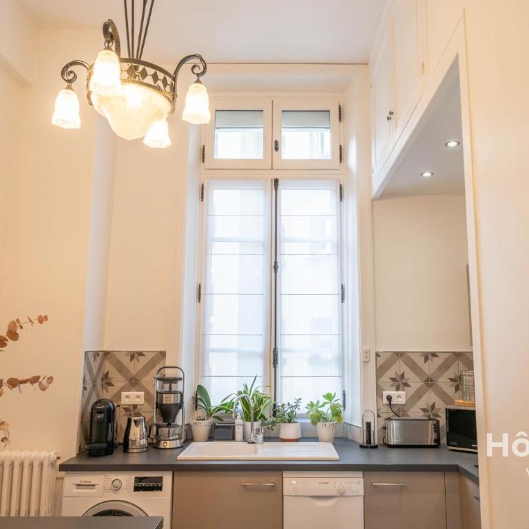 "Les Effrontés" Louis Blanc Charming Apartment - Appartement Supérieur - 48