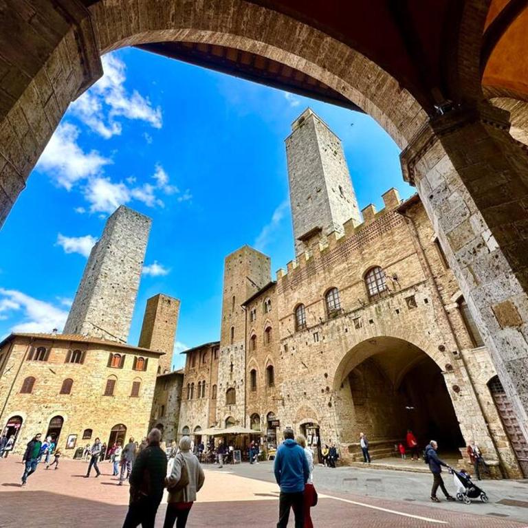 Lovely 2 Bedroom in San Gimignano Historic Center - Two-Bedroom Apartment - 44