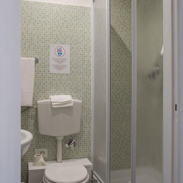 Domus Crescenzio - Guest House - Camera Familiare Deluxe - 2