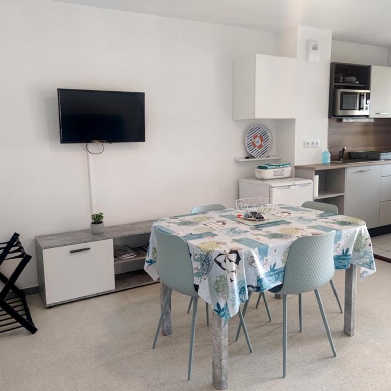 Charmant apt famille avec balcon au Port du Crouesty, parking inclus - FR-1-639-55 - Appartement - 7