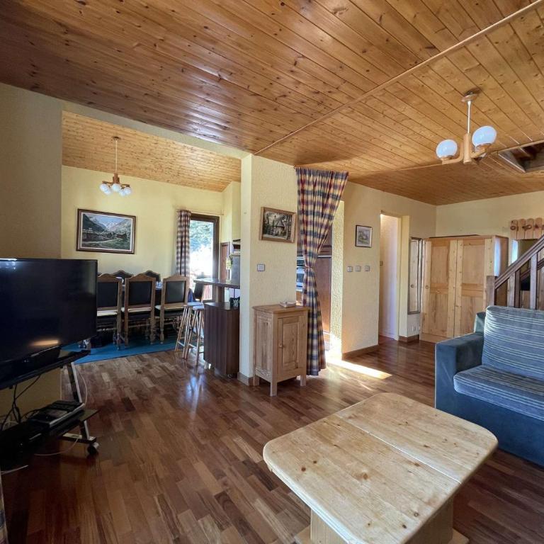 Appartement 4 pièces, mezzanine, 8/9 pers, parking privé, vue Janus, Montgenèvre - FR-1-330D-133 - Appartement - 9