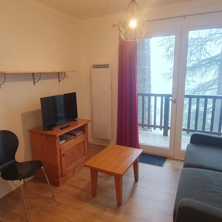 Appartement rénové 2 pièces pour 2-4 personnes, idéalement situé à Modane, accès direct aux pistes - FR-1-265-339 - Apartamento - 2