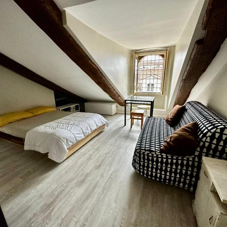 Piccola mansardina nel cuore di Torino - Appartamento con 1 Camera da Letto - 2