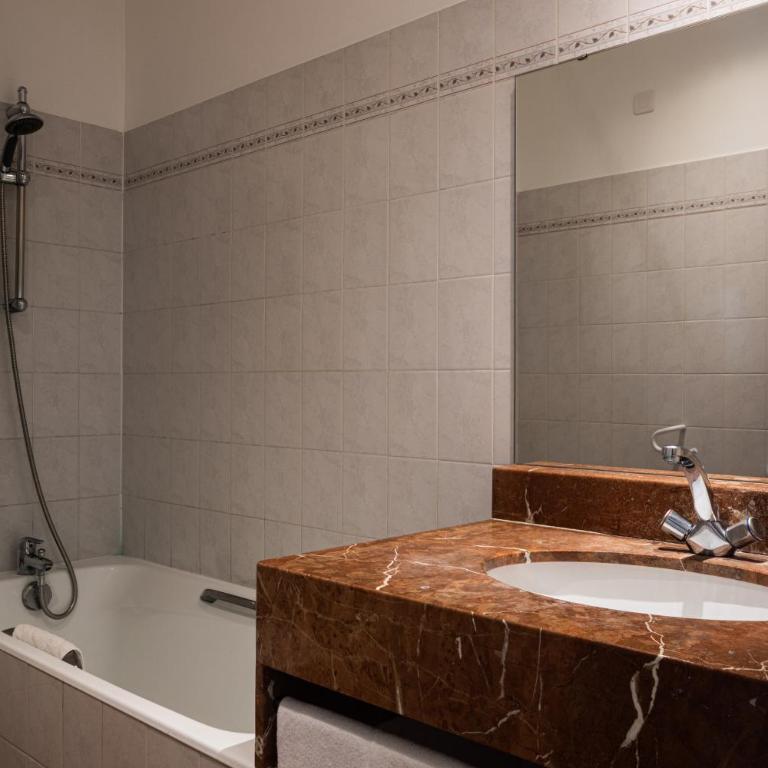 Best Western L'Orangerie - Chambre Double Classique - Non-Fumeurs - 7