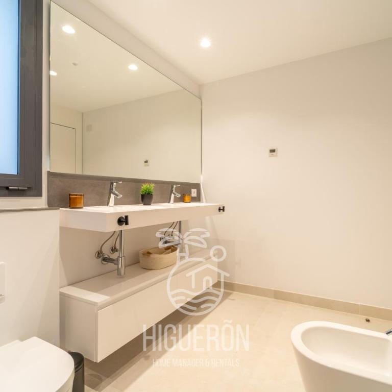 HigueronRentals Paradise Lift - Three-Bedroom Apartment - 57