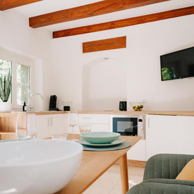 Appartement Residenz Bella Italia - Charmante Unterkunft im Herzen von Würzburg mit Balkon, Terrasse und Parkplatz im Innenhof! - Apartment mit 1 Schlafzimmer - 4