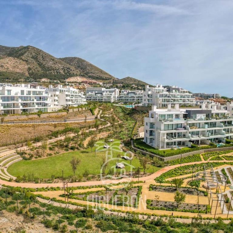 HigueronRentals Paradise Lift - Three-Bedroom Apartment - 33