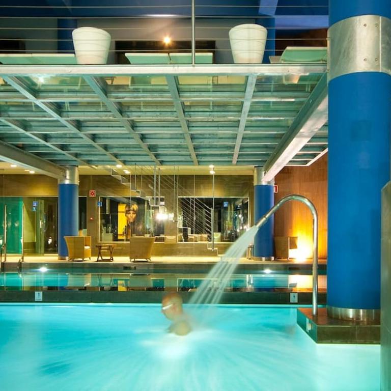 HigueronRentals Paradise Lift - Three-Bedroom Apartment - 7